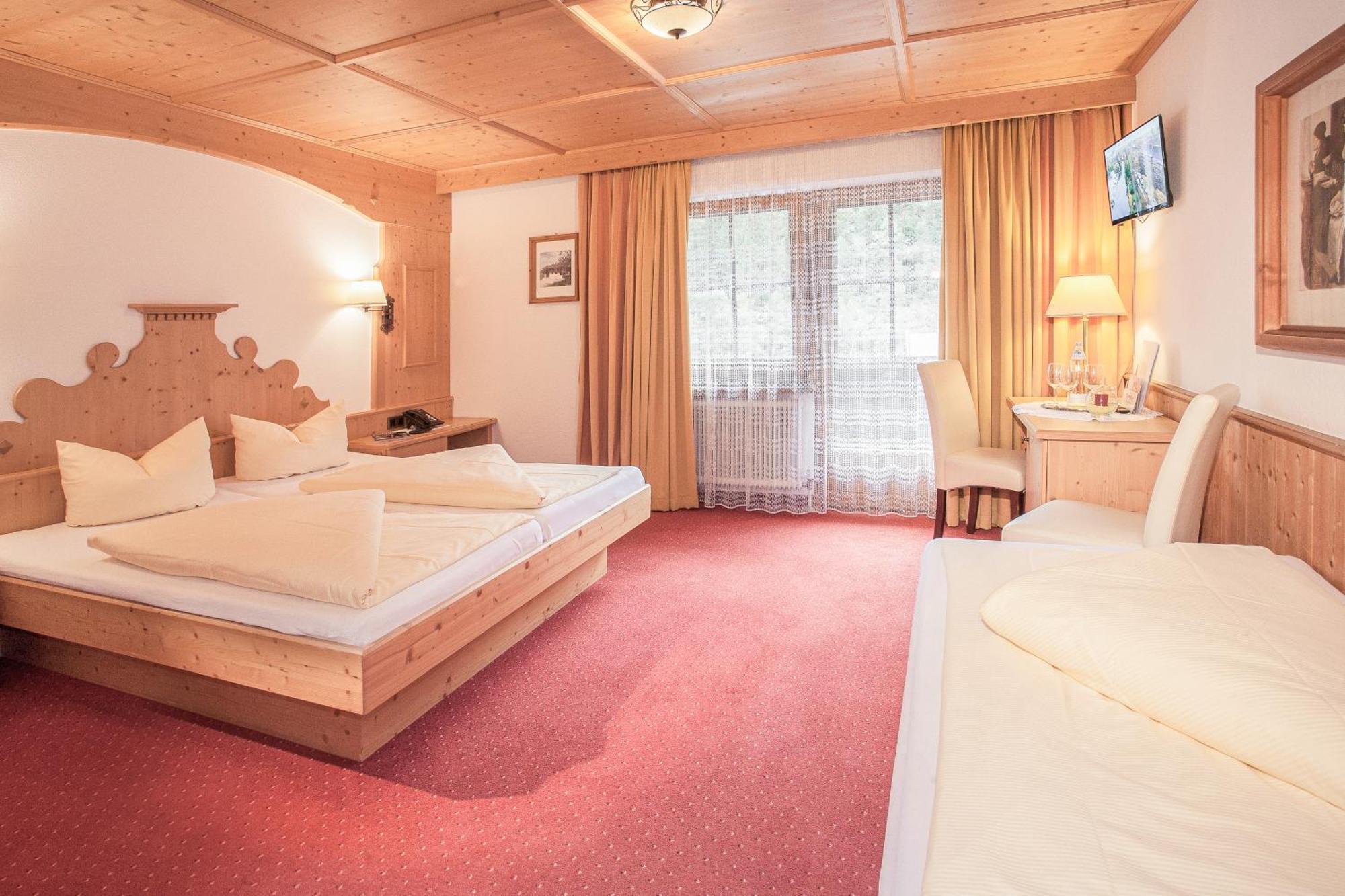 Alpenhotel Tirolerhof Gerlos Room photo