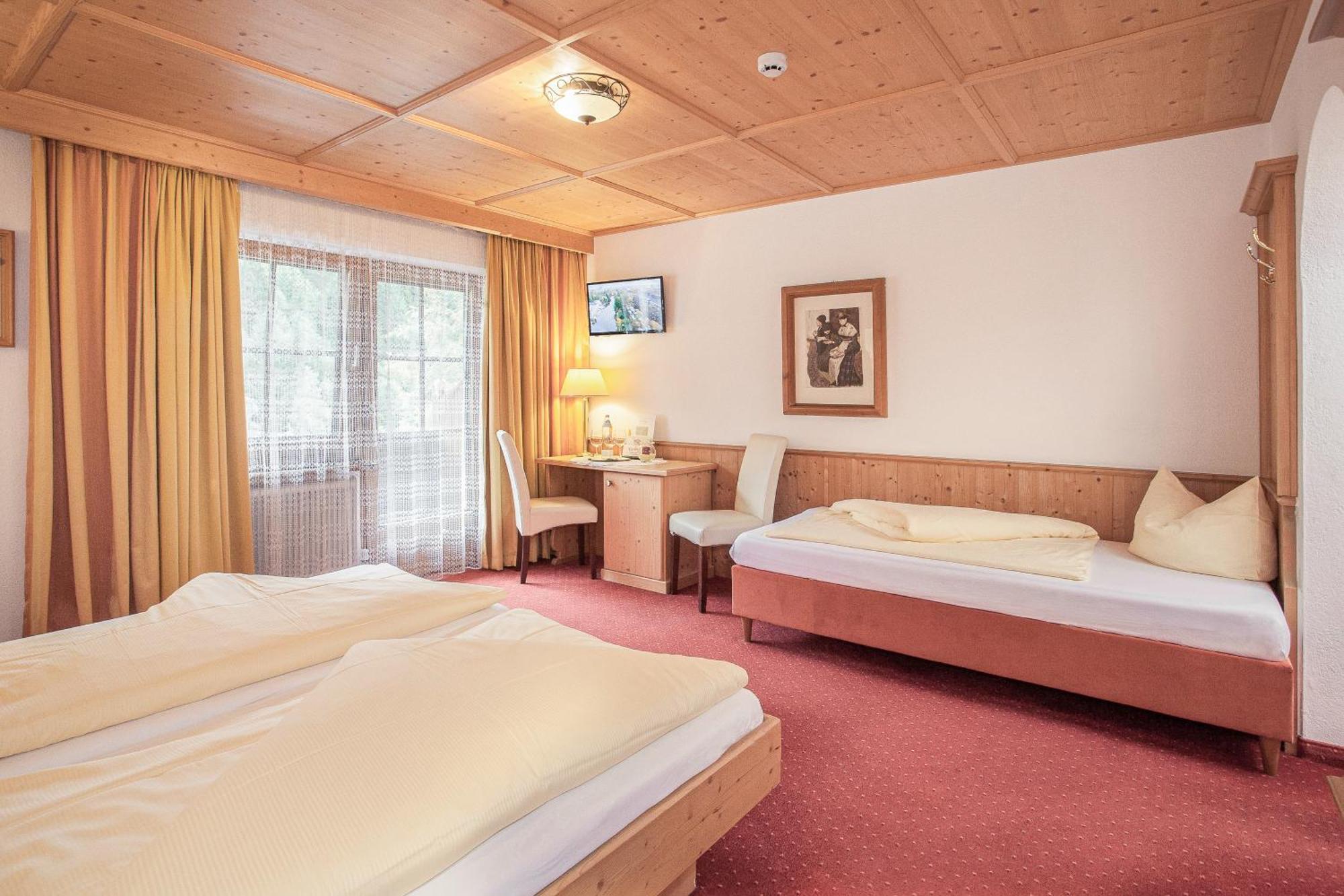 Alpenhotel Tirolerhof Gerlos Room photo